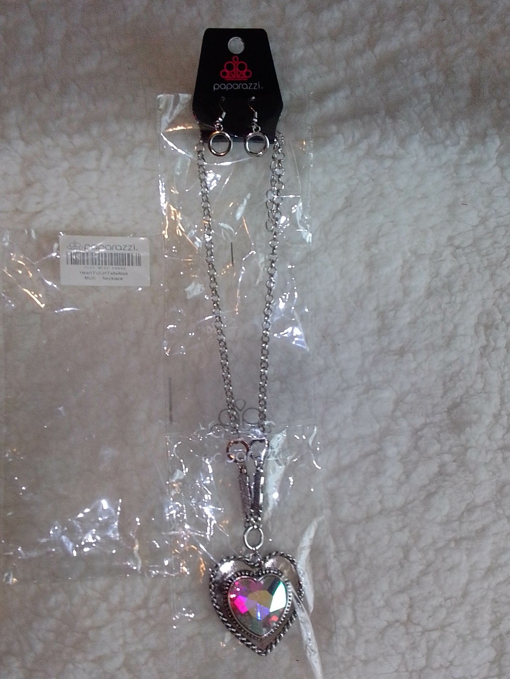 Paparazzi Silver Heart Necklace With Iridescent Pink Gem